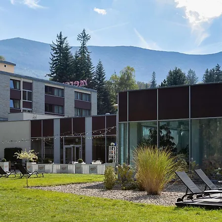 ホテル Mercure Skalny 3*